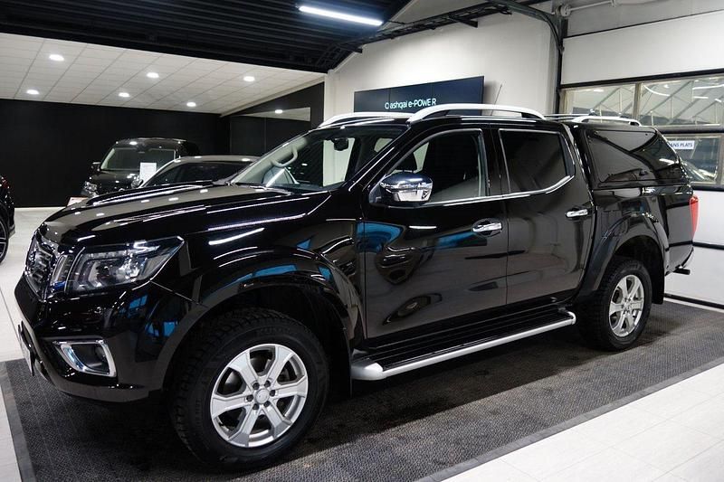 Svart Begagnad 2021 Nissan Navara Tekna Pickup | 436 250 kr - Bild 1/4
