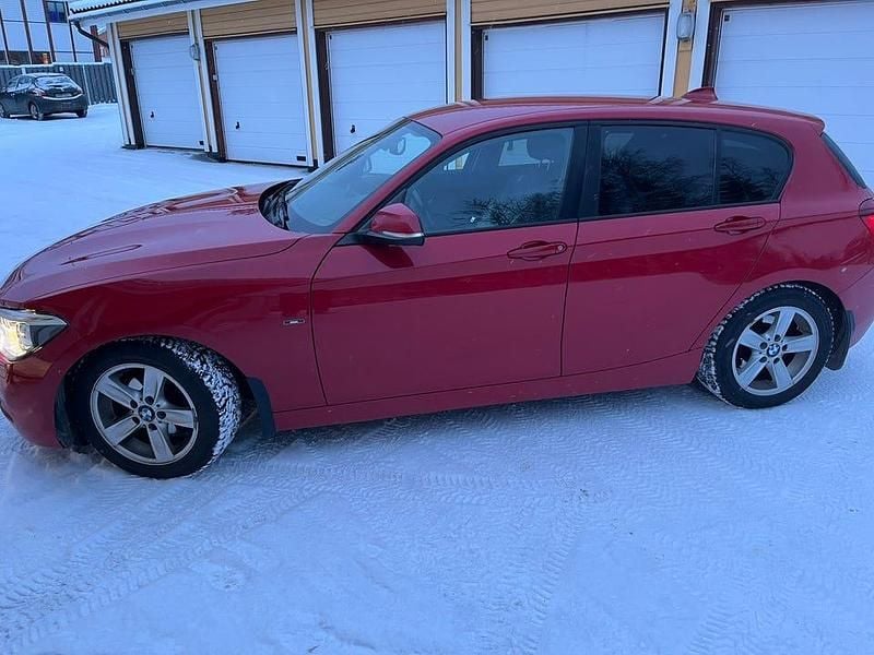 Begagnad 2012 BMW 116 Urban Line Halvkombi | 69 000 kr - Bild 1/3