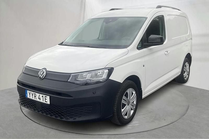 Vit Begagnad 2022 VW Caddy Minibuss | 300 000 kr (Marknadspris) - Bild 1/4