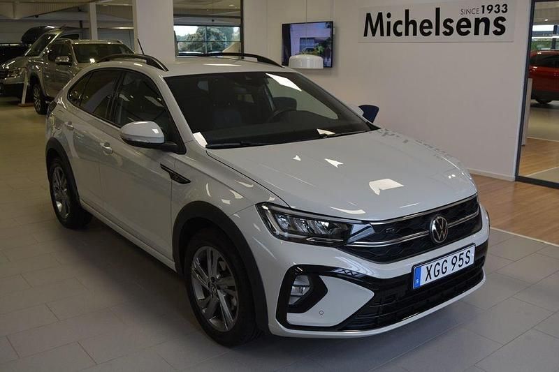 Grå Begagnad 2023 VW Taigo R-line SUV | 249 900 kr (Marknadspris) - Bild 1/4