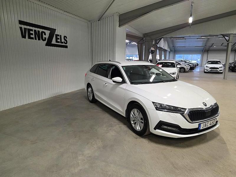 Begagnad Skoda Octavia Ambition 116 HK (85 kW) 2022 Vit Kombi