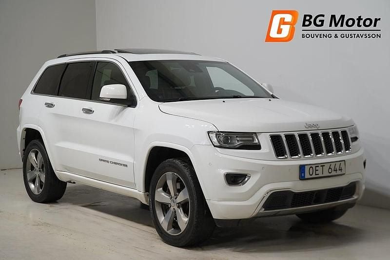 Vit Begagnad 2016 Jeep Grand Cherokee SUV | 199 900 kr (Marknadspris) - Bild 1/4