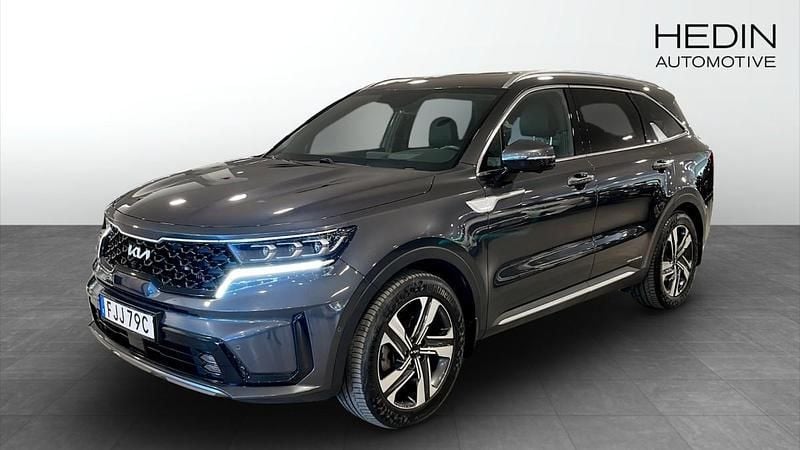 Grå (grey) Begagnad 2022 Kia Sorento Advance SUV | 459 900 kr (Bra pris) - Bild 1/4