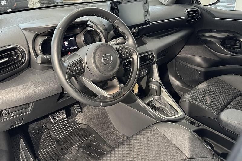 Begagnad Mazda 2 Comfort 116 HK (85 kW) 2023 Grå Halvkombi