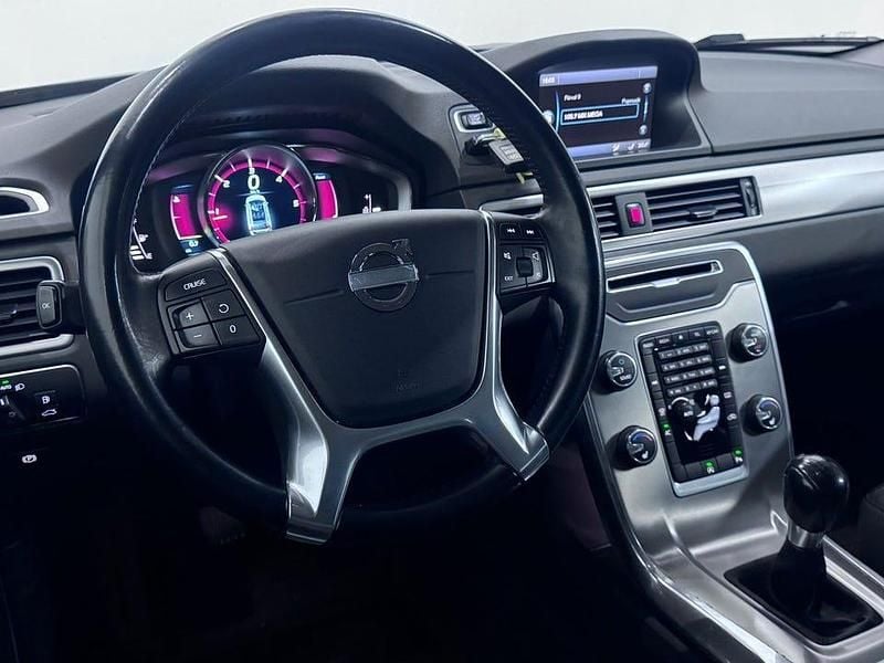 Begagnad Volvo V70 Momentum 136 HK (100 kW) 2013 Vit Kombi