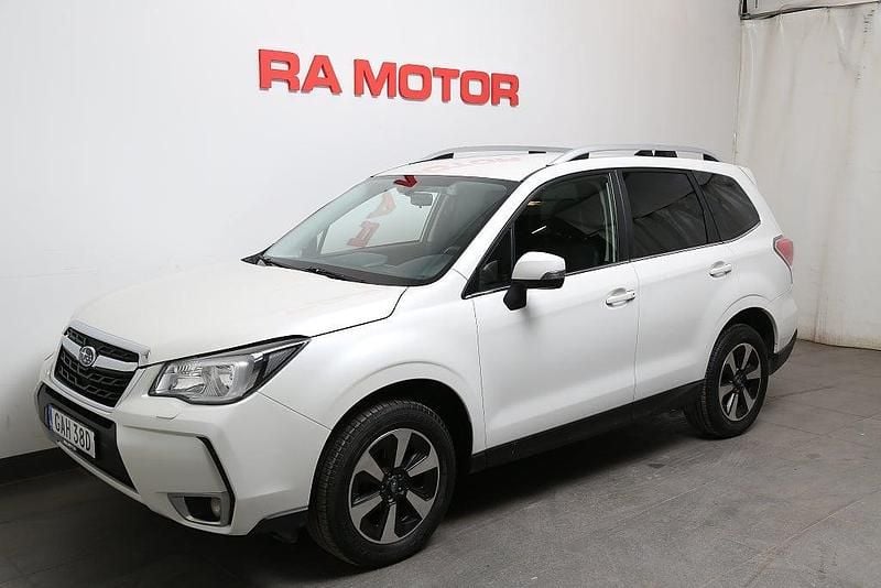 Begagnad Subaru Forester 150 HK (110 kW) 2019 Christel white pearl SUV