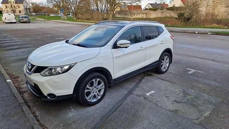 Begagnad 2017 Nissan Qashqai SUV | 139 000 kr (Bra pris) - Bild 1/4