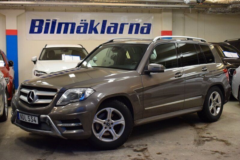 Grå Begagnad 2012 Mercedes GLK220 AMG line SUV | 138 500 kr (Lite dyr) - Bild 1/4