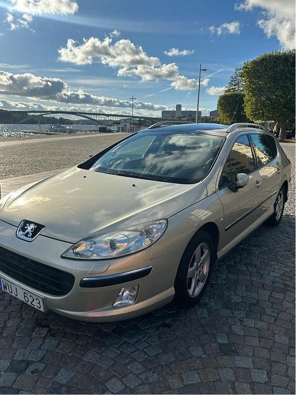 Grå Begagnad 2005 Peugeot 407 Kombi | 23 000 kr (Marknadspris) - Bild 1/4