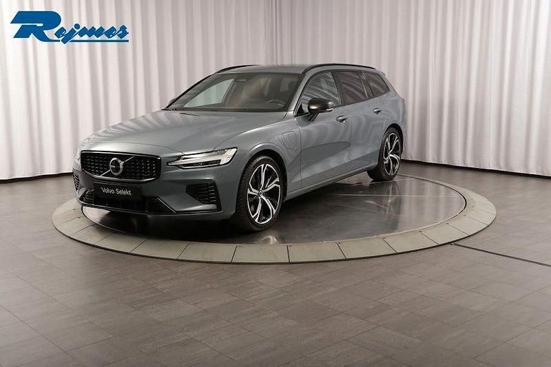 Thunder grey metallic Begagnad 2023 Volvo V60 Plus Kombi | 449 900 kr - Bild 1/4