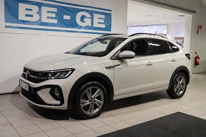 Grå Begagnad 2023 VW Taigo R-line SUV | 259 900 kr (Marknadspris) - Bild 1/4