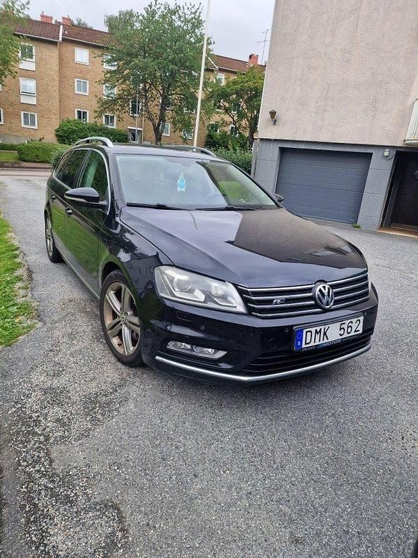 Svart Begagnad 2013 VW Passat GT Kombi | 68 000 kr (Superpris) - Bild 1/4