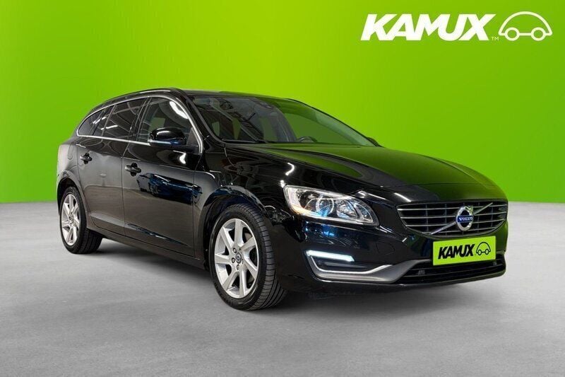 Svart Begagnad 2014 Volvo V60 Momentum Kombi | 174 800 kr (Marknadspris) - Bild 1/4