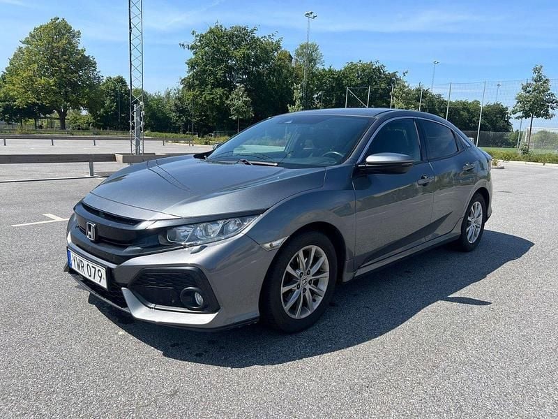 Mörkgrå Begagnad 2018 Honda Civic Elegance Halvkombi | 149 900 kr (Bra pris) - Bild 1/4
