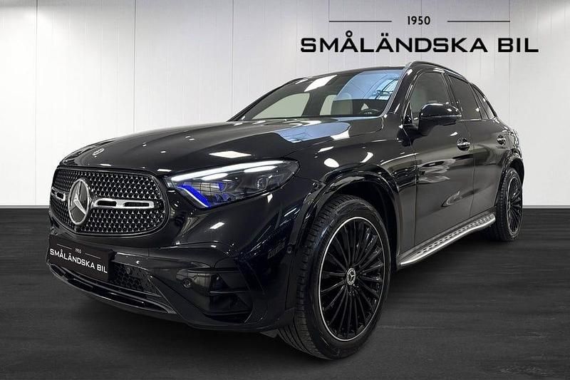 Svart Begagnad 2023 Mercedes GLC220 AMG line SUV | 609 000 kr - Bild 1/4
