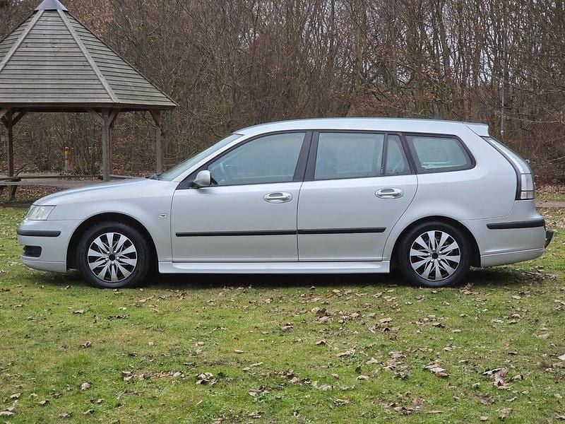Begagnad Saab 9-3 Linear 150 HK (110 kW) 2006 Grå Kombi