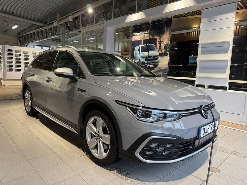 Begagnad VW Golf Alltrack 190 HK (139 kW) 2022 Moonstone grey Kombi