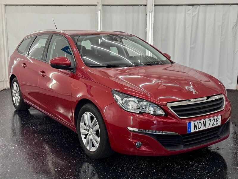 Begagnad Peugeot 308 111 HK (81 kW) 2015 Mörkröd Kombi