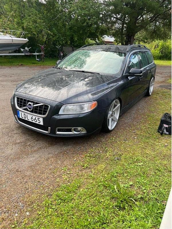 Begagnad 2011 Volvo V70 Kombi | 45 000 kr (Lite dyr) - Bild 1/1
