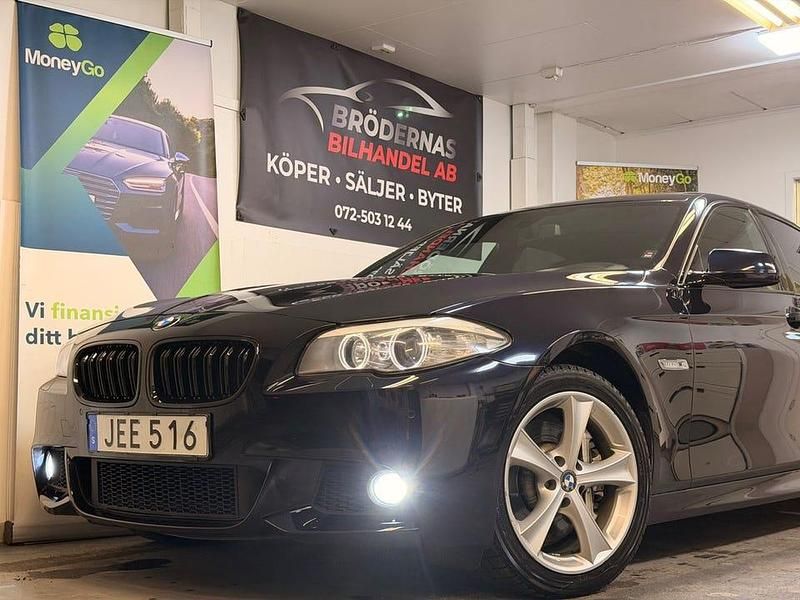 Begagnad BMW 525 M Sport 218 HK (160 kW) 2013 Blå Sedan
