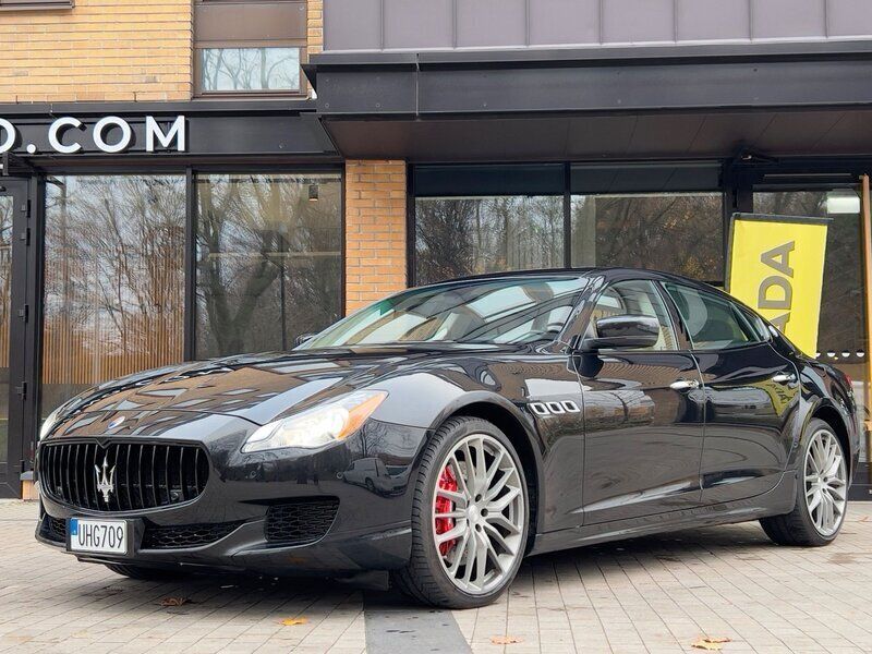 Svart Begagnad 2013 Maserati Quattroporte Sedan | 479 000 kr - Bild 1/4