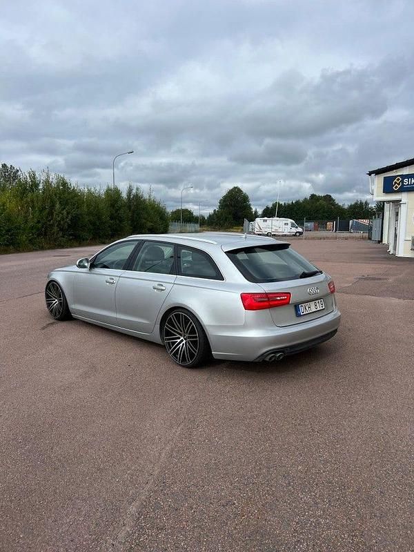 Begagnad Audi A6 177 HK (130 kW) 2012 Silver Kombi