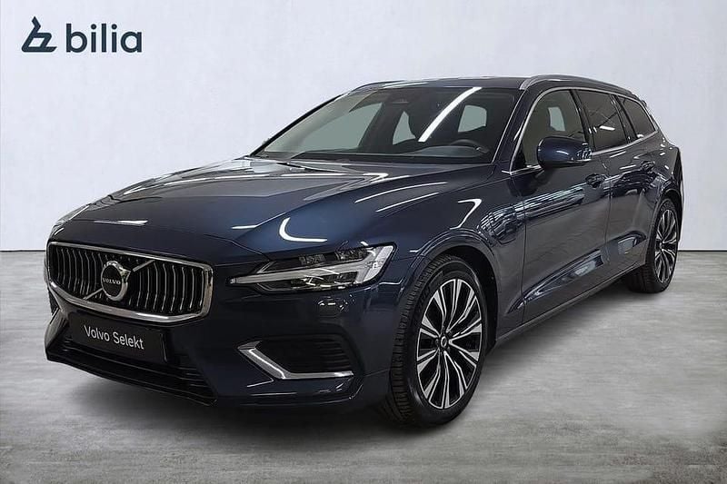 Begagnad Volvo V60 Core 355 HK (261 kW) 2023 Blå Kombi