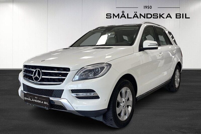 Vit Begagnad 2012 Mercedes ML350 SUV | 219 000 kr - Bild 1/4