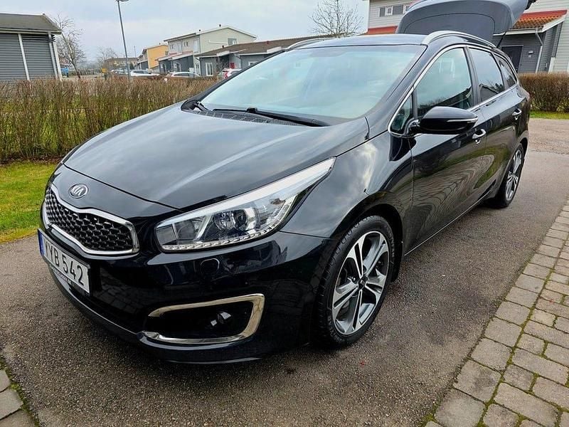 Svartmetallic Begagnad 2018 Kia Ceed Sportswagon Kombi | 119 900 kr (Marknadspris) - Bild 1/4