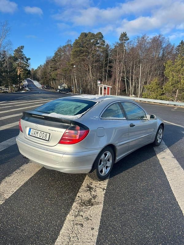 Begagnad Mercedes C180 143 HK (105 kW) 2003