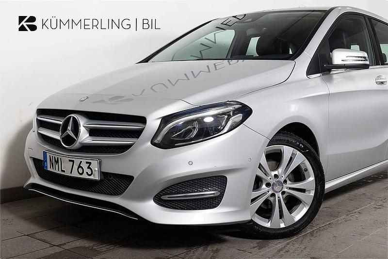 Begagnad Mercedes B180 Urban 109 HK (80 kW) 2016 Silver Minibuss