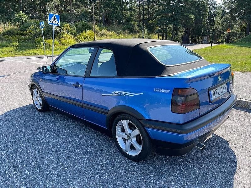 Begagnad VW Golf Cabriolet Edition 101 HK (74 kW) 1998 Blå Cab