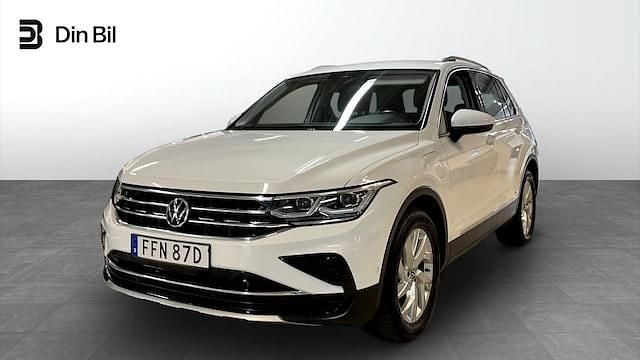 Vit Begagnad 2021 VW Tiguan Elegance SUV | 299 900 kr (Bra pris) - Bild 1/4