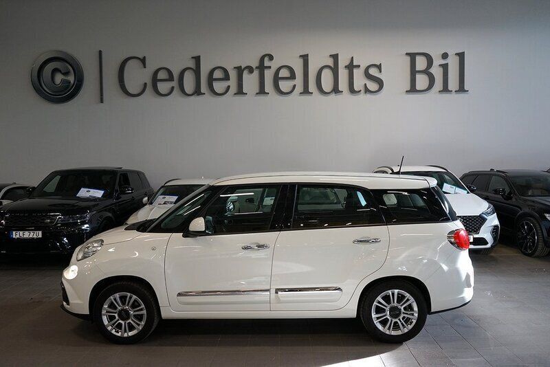 Vit Begagnad 2020 Fiat 500L S Minibuss | 159 900 kr - Bild 1/3