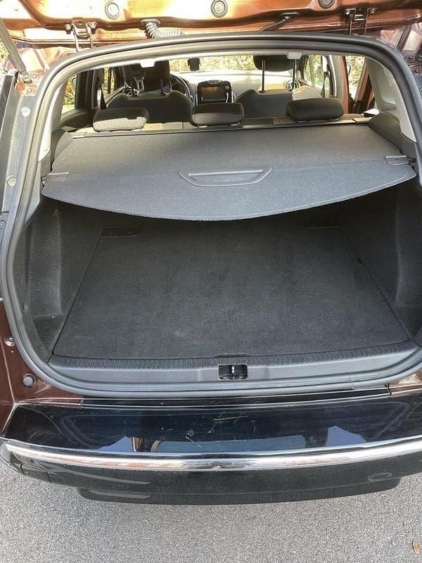 Brun Begagnad 2014 Renault Clio GrandTour Kombi | 72 000 kr (Marknadspris) - Bild 1/4