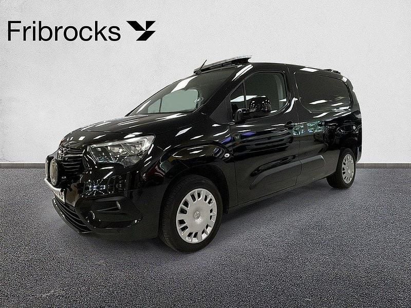Svart Begagnad 2019 Opel Combo Minibuss | 134 900 kr (Marknadspris) - Bild 1/4
