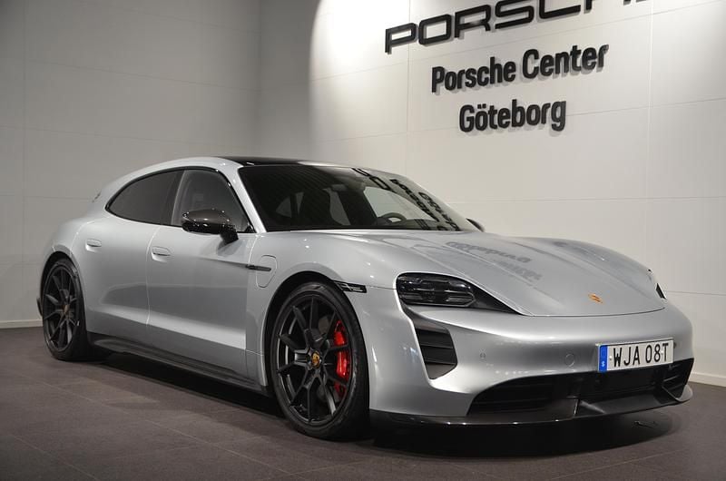 Begagnad Porsche Taycan GTS Sport Turismo 380 kW (517 HK) 2023 Silver Sedan