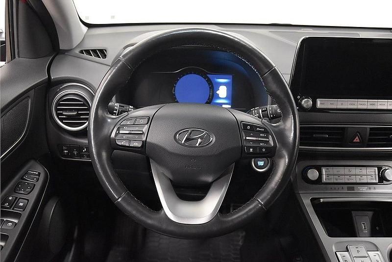 Begagnad Hyundai Kona Premium 160 kW (218 HK) 2019 Röd SUV