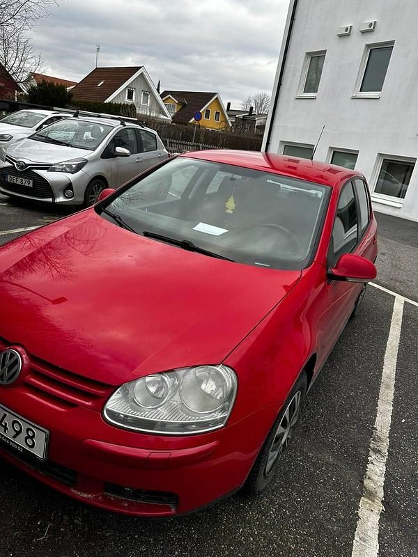 Begagnad VW Golf VI 140 HK (102 kW) 2008 Halvkombi