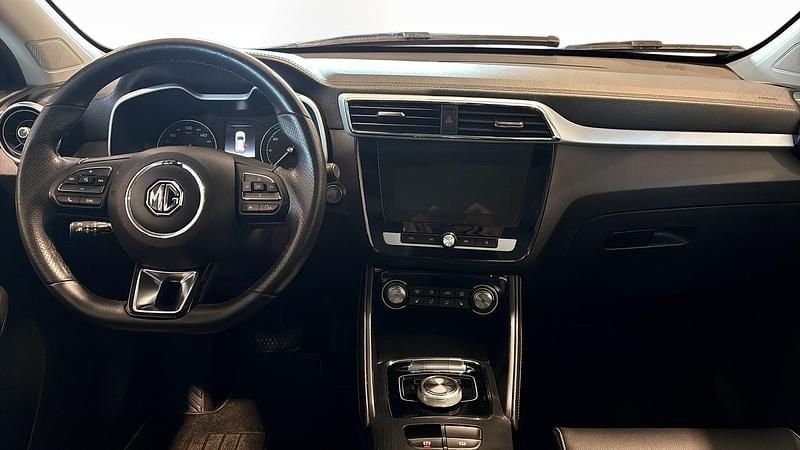 Begagnad MG ZS Luxury 114 kW (156 HK) 2020 Röd SUV