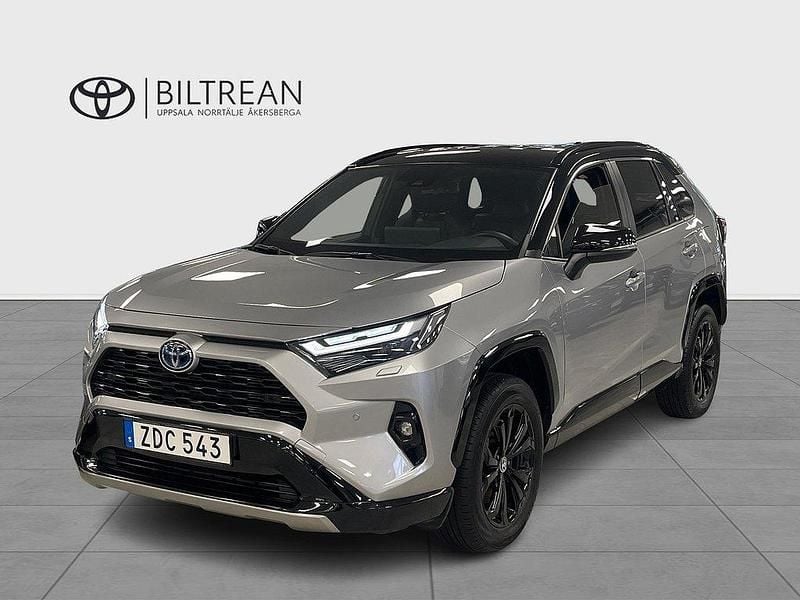 Grå Begagnad 2024 Toyota RAV4 Hybrid Style SUV | 435 000 kr (Bra pris) - Bild 1/4