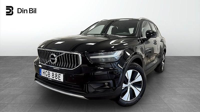 Svart Begagnad 2021 Volvo XC40 Inscription SUV | 329 900 kr (Superpris) - Bild 1/4