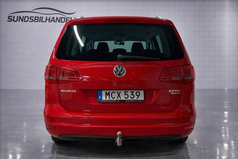 Begagnad VW Sharan 140 HK (102 kW) 2011 Röd Minibuss
