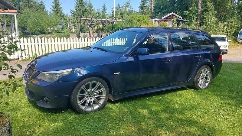 Blå Begagnad 2008 BMW 530 M Sport Kombi | 50 000 kr (Bra pris) - Bild 1/4
