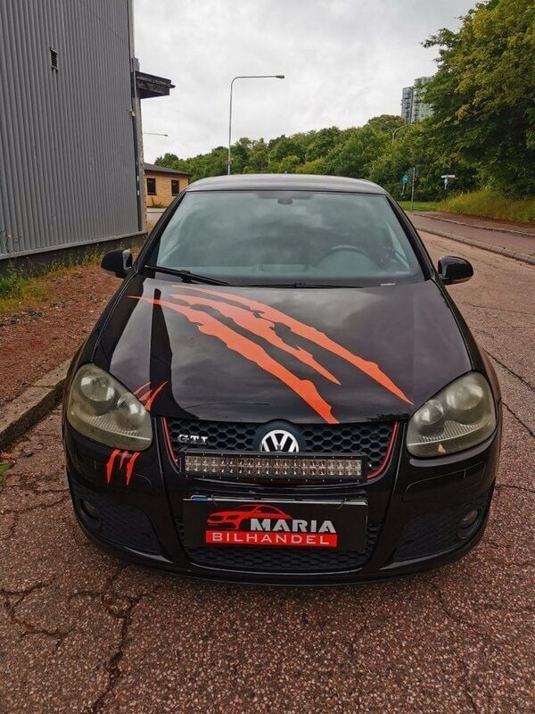 Svart Begagnad 2005 VW Golf V GTI Halvkombi | 37 900 kr (Marknadspris) - Bild 1/4