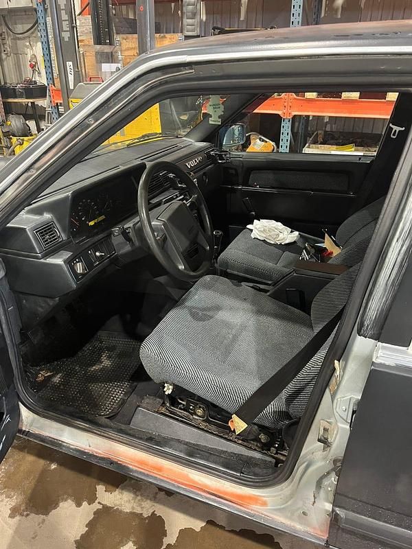 Begagnad Volvo 744 115 HK (84 kW) 1988