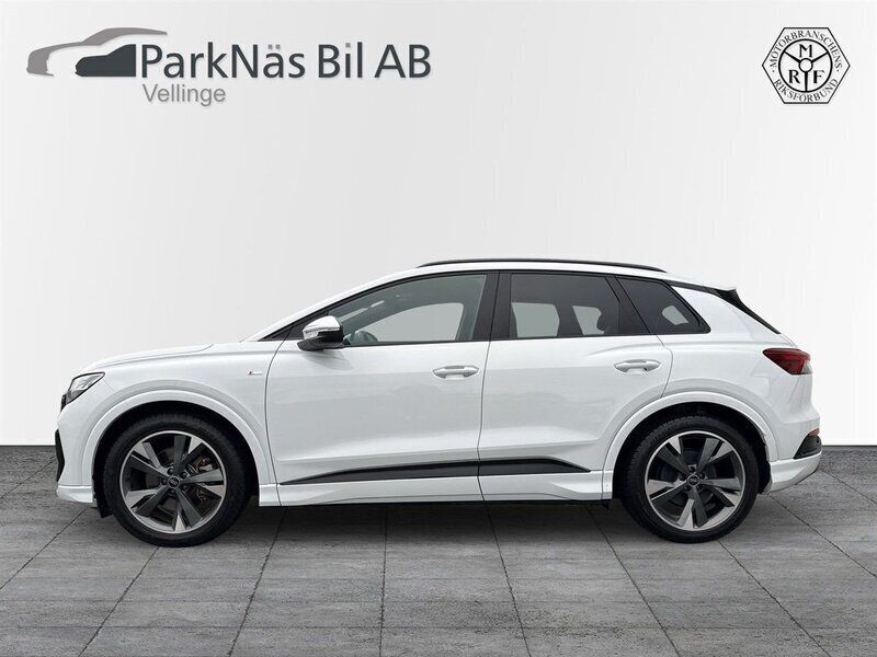 Vit Begagnad 2023 Audi Q4 e-tron S-Line SUV | 499 900 kr (Marknadspris) - Bild 1/4