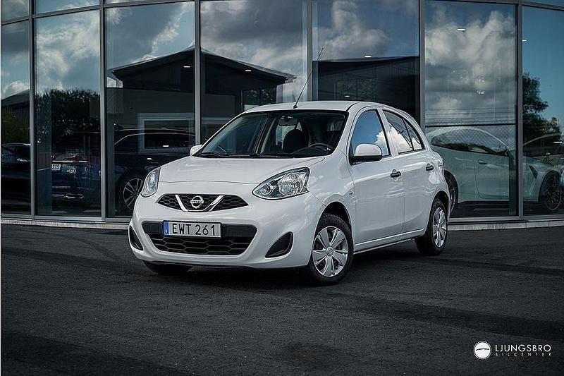 Vit Begagnad 2014 Nissan Micra Halvkombi | 79 900 kr (Lite dyr) - Bild 1/4