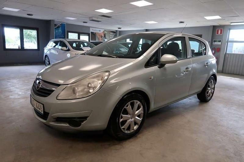 Grå Begagnad 2008 Opel Corsa Halvkombi | 39 500 kr (Dyr) - Bild 1/4