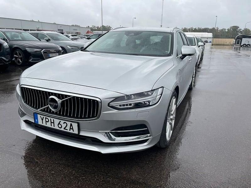 Bright silver metallic Begagnad 2021 Volvo V90 Inscription Kombi | 379 000 kr (Lite dyr) - Bild 1/2